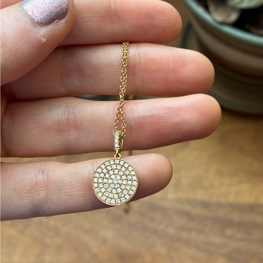 Beautiful 18k solid gold .49 ctw and Genuine Pave Diamond Pendant necklace 💎 - Picture 5 of 16